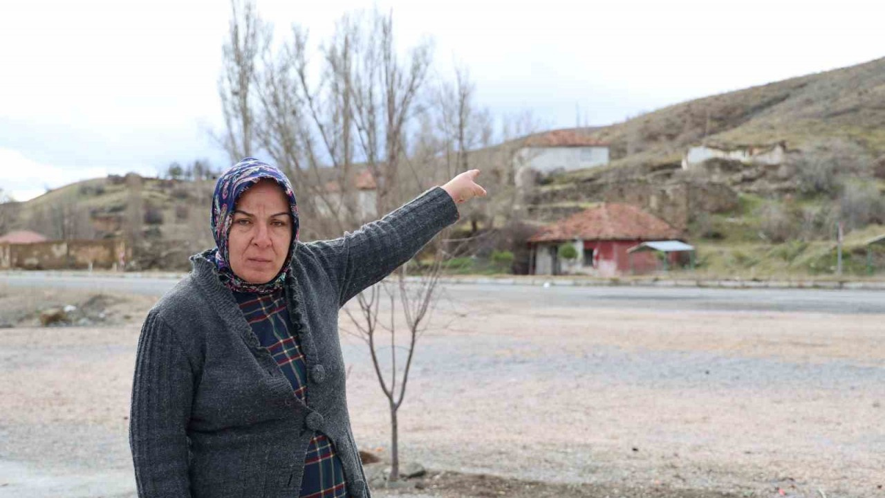 Sivas Şarkışla'nın Kışla Köyü'nde cin paniği yaşanıyor