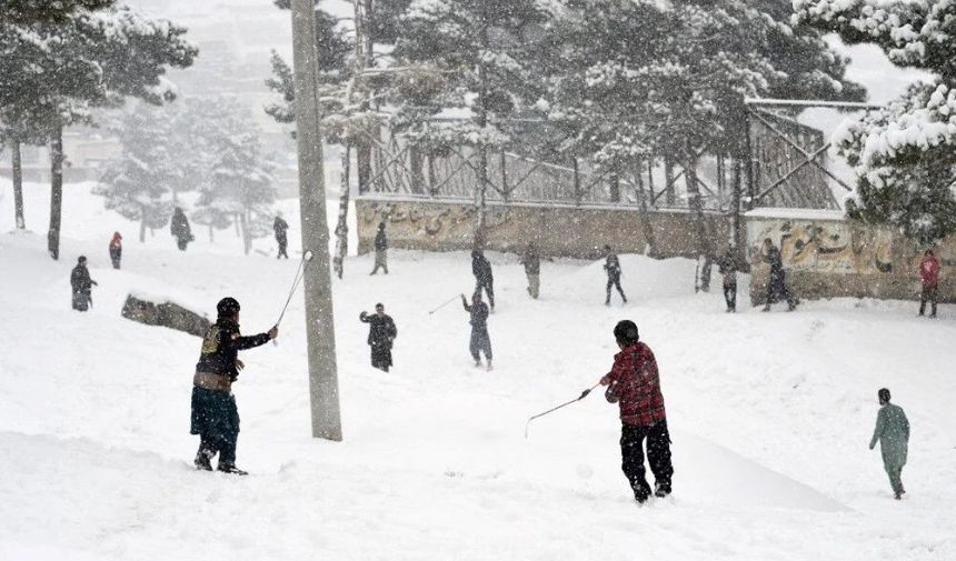 Afganistan Mevsimin En Yoğun Kar Yağışını Gördü