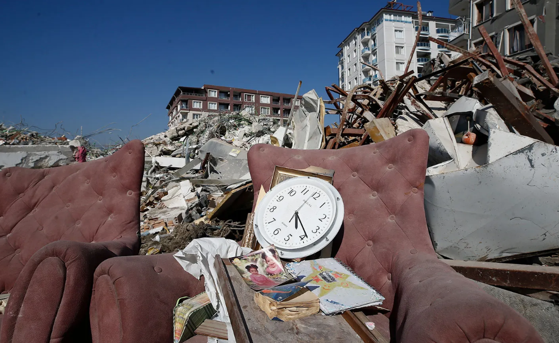 Ünlü isimlerden deprem bölgesine moral ziyareti