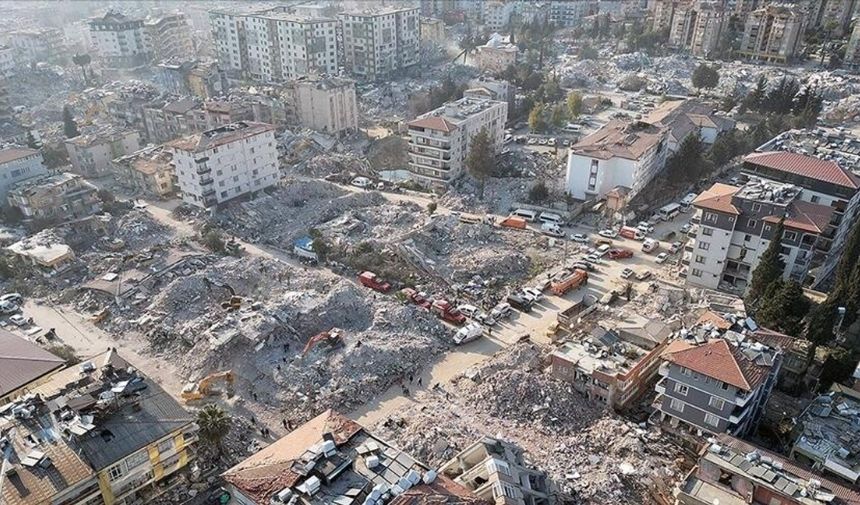 Bir Yılda 57 Bin 15 Deprem Meydana Geldi