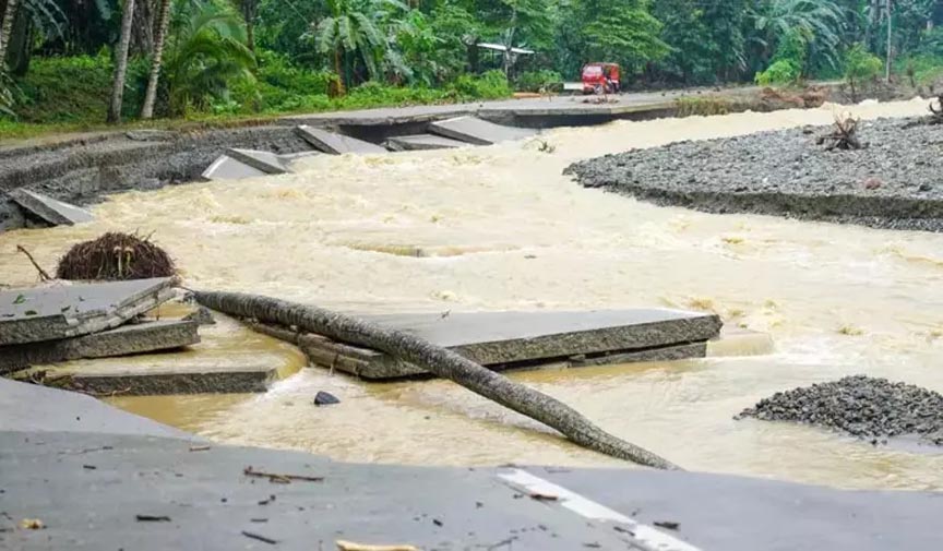 Filipinler'de Sel Ve Toprak Kaymalarında 6 Kişi Öldü