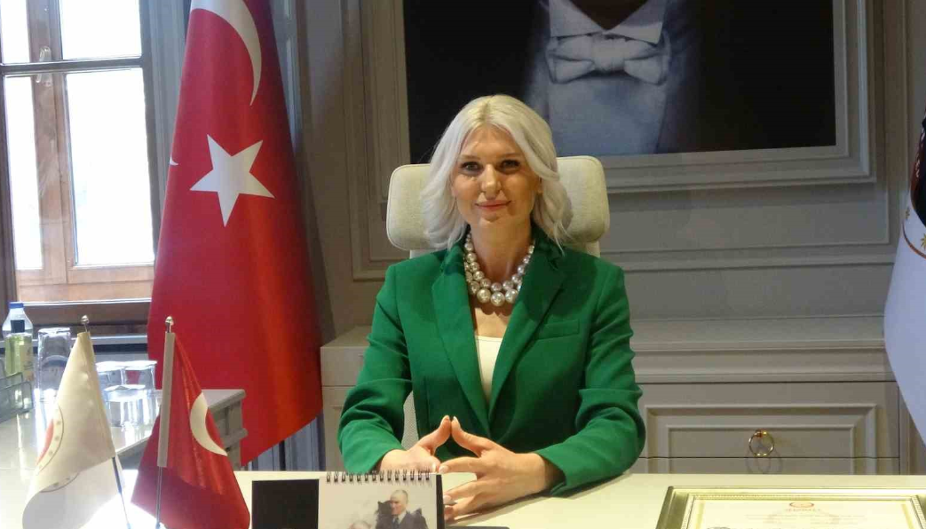Bilecik’in ilk kadın belediye başkanı mazbatasını aldı