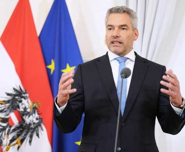 Avusturya Başbakanı'ndan arabuluculuk rolüne vurgu