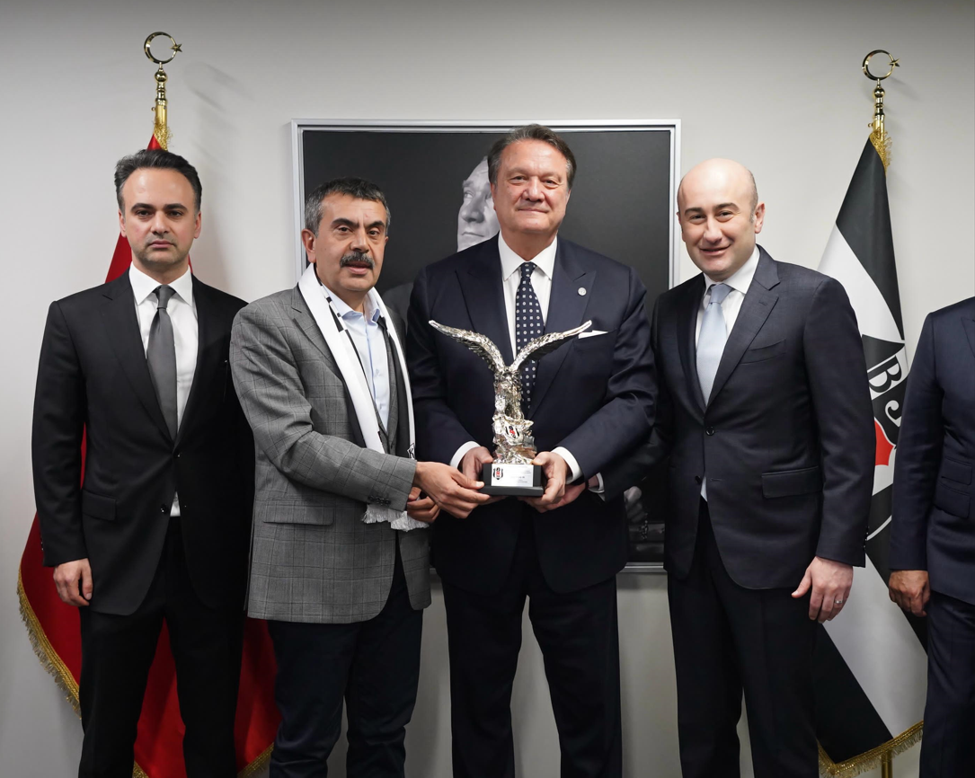 Beşiktaş başkanı Hasan Arat'ın en özel misafirleri