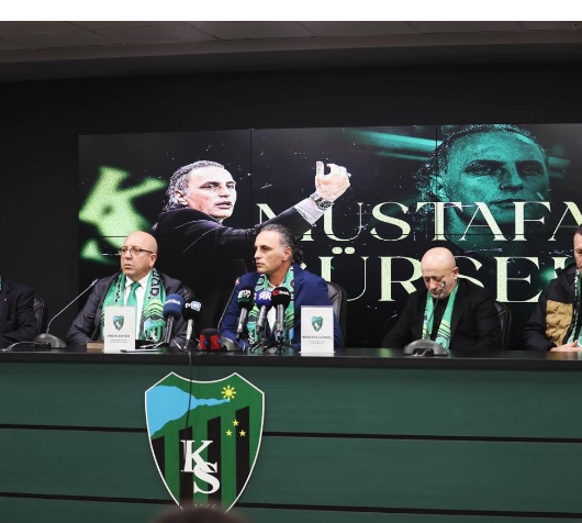 Kocaelispor Teknik Direktörü Mustafa Gürsel’in basın toplantısı yarım kaldı!