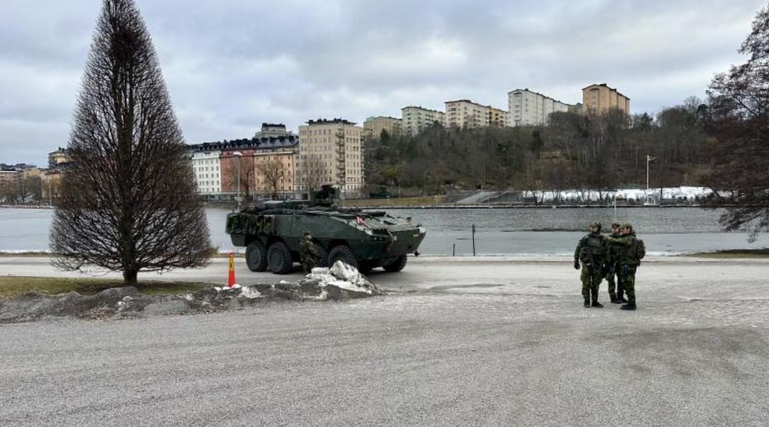 İsveç Parlamentosundan asker sayısı tavsiyesi