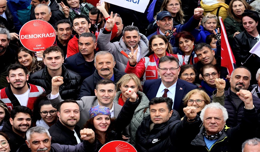 Sarıyer Belediye Başkanı Mustafa Oktay Aksu, 1 Mayıs bayramında belediye çalışanlarıyla buluştu