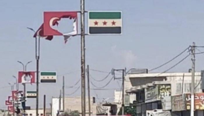 Suriyede Türk Bayrağına Saldırı