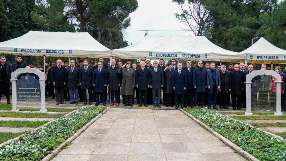 Vefatının 88'Inci Yıldönümü! Milli Şair Mehmet Akif Ersoy Kabri Başında Anıldı 2